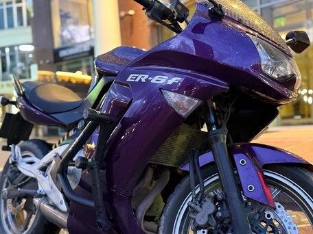 2006 Kawasaki ER-6F (Ninja 650R), пурпурный, 420000 рублей, вид 4