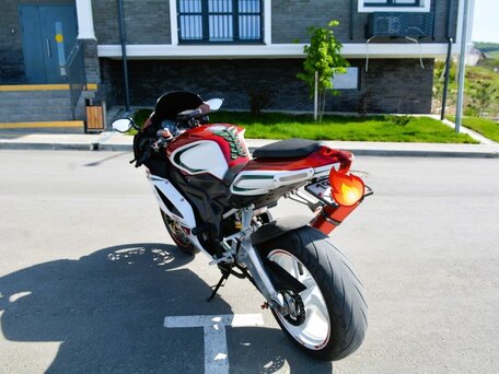 2004 Aprilia RSV1000 R, красный, 549000 рублей, вид 3