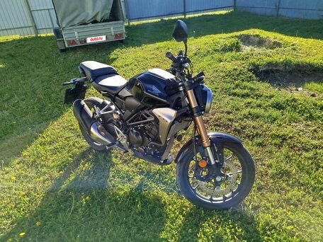 2020 Honda CB 300R, чёрный, 400000 рублей, вид 4