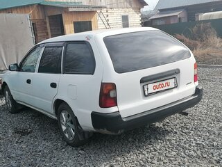 2002 Toyota Corolla VII (E100), белый, 330000 рублей, вид 3
