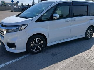 2020 Honda Stepwgn Spada V Рестайлинг, серебристый, 2450000 рублей, вид 4