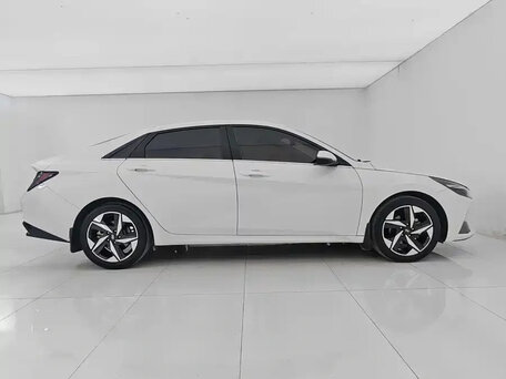 2022 Hyundai Elantra VII (CN7), белый, 1654000 рублей, вид 4