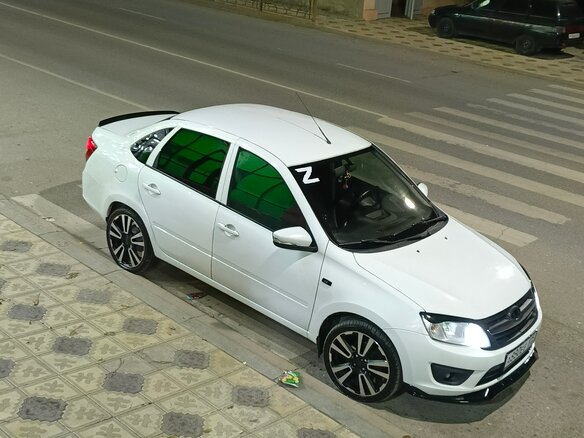 2013 Lada (ВАЗ) Granta I, белый, 550000 рублей - вид 4