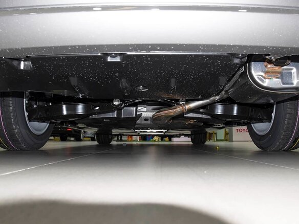 Купить б/у Toyota Corolla XII (E210) Рестайлинг 2 1.8hyb CVT (98 л.с ...