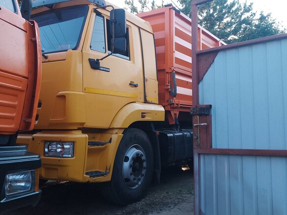 2005 КамАЗ 4528, оранжевый, 2700000 рублей - вид 14