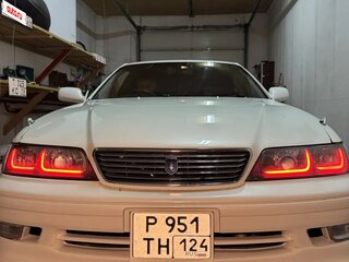 1997 Toyota Mark II VIII (X100), белый, 715000 рублей, вид 2