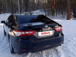 2020 Toyota Camry VIII (XV70), чёрный, 3360000 рублей, вид 3