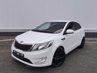 2013 Kia Rio 5-speed III, белый, 649000 рублей, вид 1