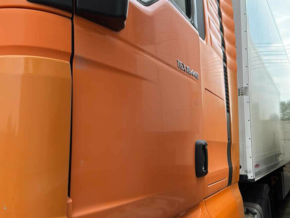 2015 MAN TGX, жёлтый, 3450000 рублей - вид 3