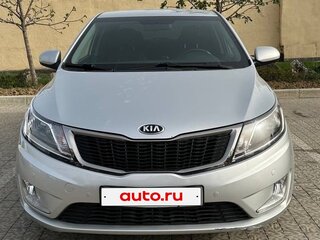 2014 Kia Rio 6-speed III, серебристый, 1200000 рублей, вид 1