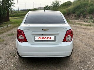2013 Chevrolet Aveo II, белый, 750000 рублей, вид 5