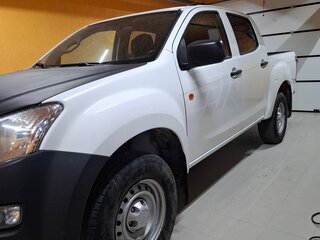 2017 Isuzu D-Max II, белый, 1820000 рублей, вид 1
