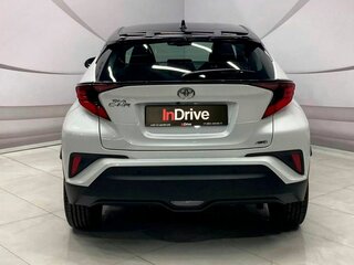 2022 Toyota C-HR I Рестайлинг, белый, 2900000 рублей, вид 5
