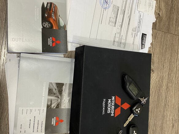 2015 Mitsubishi Outlander III Рестайлинг 2, чёрный, 1280000 рублей - вид 13