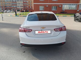 2020 Chevrolet Malibu IX Рестайлинг, белый, 2000000 рублей, вид 5