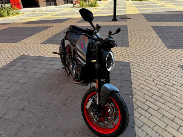 2021 Ducati Monster 937, серый, 1030000 рублей - вид 17