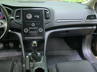 2017 Renault Megane IV, золотистый, 1400000 рублей, вид 5