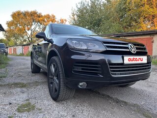 2013 Volkswagen Touareg II, чёрный, 2100000 рублей, вид 4