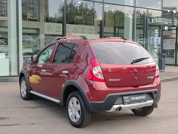 2013 Renault Sandero Stepway I, красный, 510000 рублей - вид 6