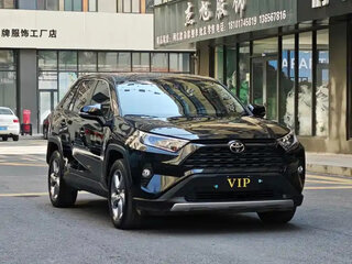 2022 Toyota RAV4 V (XA50), чёрный, 4050222 рублей, вид 3