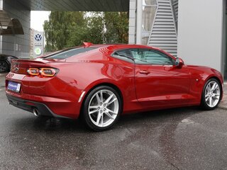 2019 Chevrolet Camaro VI Рестайлинг, красный, 3290000 рублей, вид 4