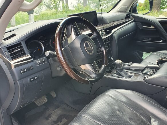 2017 Lexus LX 450d III Рестайлинг 2, белый, 8500000 рублей - вид 5
