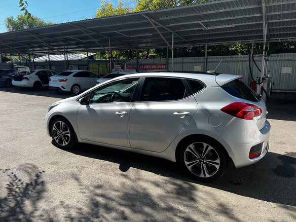 2015 Kia Ceed II Рестайлинг, серебристый, 1250000 рублей - вид 9