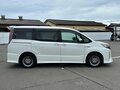 2021 Toyota Noah III (R80) Рестайлинг, белый, 1699000 рублей - вид 3