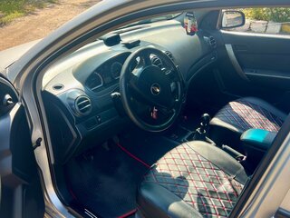 2007 Chevrolet Aveo I Рестайлинг, серебристый, 500000 рублей, вид 5