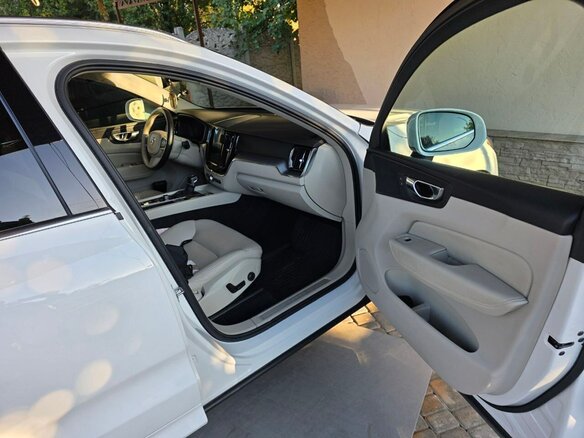 2019 Volvo XC60 II, белый, 3300000 рублей - вид 11