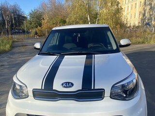 2017 Kia Soul II Рестайлинг, белый, 1300000 рублей, вид 3