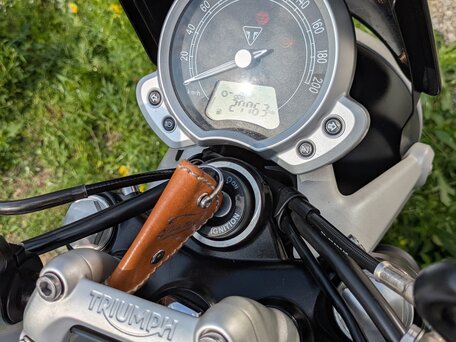 2016 Triumph Street Twin, серый, 700000 рублей, вид 2