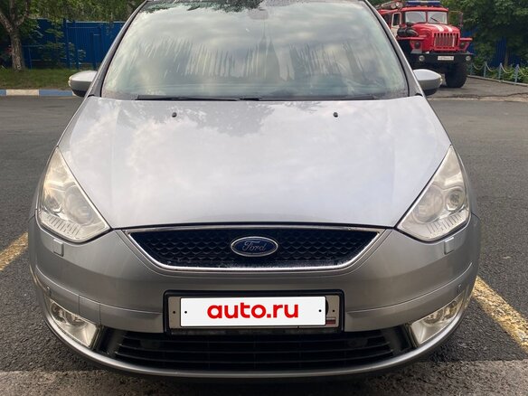 2007 Ford Galaxy II, серебристый, 980000 рублей - вид 2