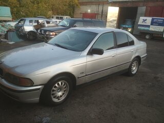 1999 BMW 5 серии 523i IV (E39), серебристый, 600000 рублей, вид 1