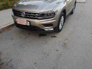 2017 Volkswagen Tiguan II, бежевый, 2150000 рублей, вид 2