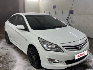 2015 Hyundai Solaris I Рестайлинг, белый, 820000 рублей, вид 3