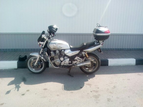 2001 Yamaha XJR1300, серебристый - вид 5