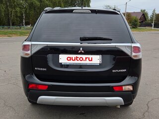 2014 Mitsubishi Outlander III, чёрный, 1395000 рублей, вид 4