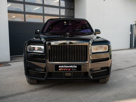 2023 Rolls-Royce Cullinan Black Badge I (Series I), чёрный, 35040000 рублей, вид 1