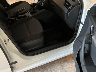 2016 Skoda Octavia III (A7), белый, 990000 рублей, вид 4