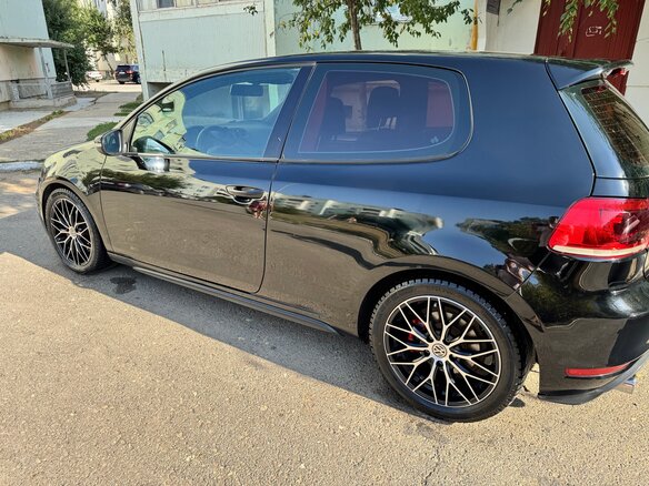 2012 Volkswagen Golf GTI VI, чёрный, 1200000 рублей - вид 5
