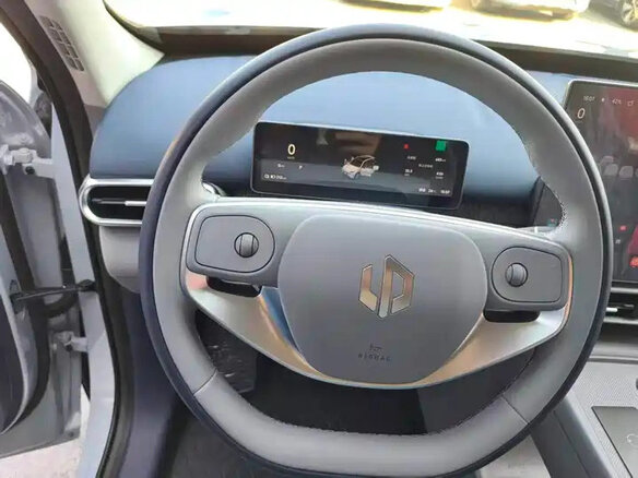 2026 Leapmotor A10 53 kWh, белый, 1700228 рублей - вид 9