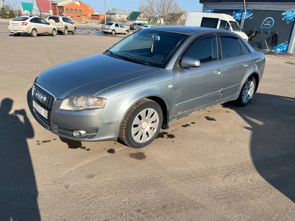 2005 Audi A4 III (B7), серебристый - вид 3