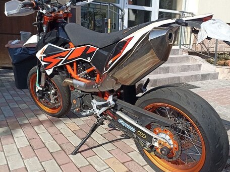 2017 KTM 690 SMC R, белый, 710000 рублей, вид 1