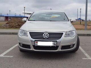 2009 Volkswagen Passat B6, серебристый, 717641 рублей, вид 3