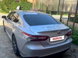 2021 Toyota Camry VIII (XV70) Рестайлинг, жёлтый, 3300000 рублей, вид 2