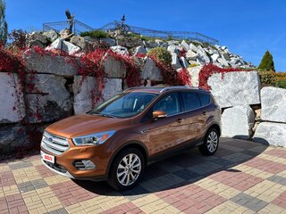 2016 Ford Kuga II Рестайлинг, оранжевый, 2490000 рублей, вид 1