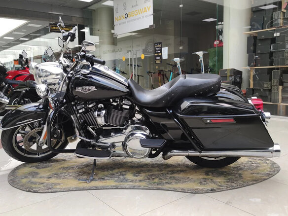 2017 Harley-Davidson Road King, чёрный - вид 6