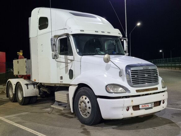 2002 Freightliner Columbia, белый, 2300000 рублей - вид 1