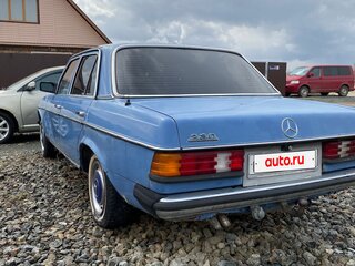 1979 Mercedes-Benz W123 200, синий, 250000 рублей, вид 5